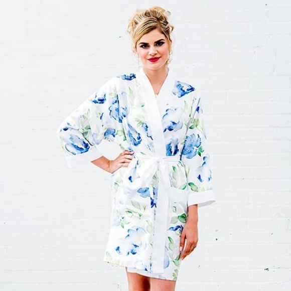 hello gorgeous Other - Hello Gorgeous Plus Size blue‎ flower robe